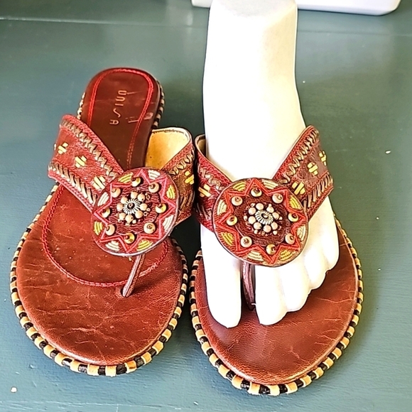 Unisa beaded slip on thong sandles. Kitten heel. Size 8. Western boho - Picture 1 of 6